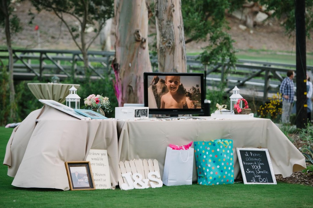 Slide Show on wedding Gift Table